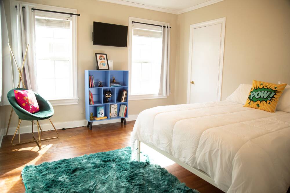Photo of Bedroom in Broadmoor