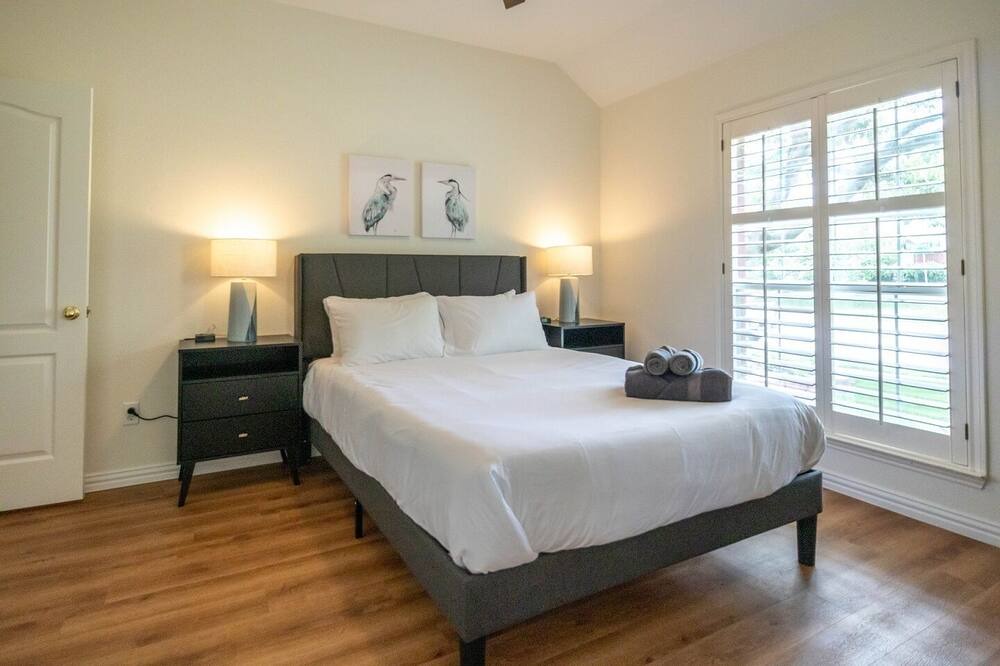 Photo of Bedroom in Frisco