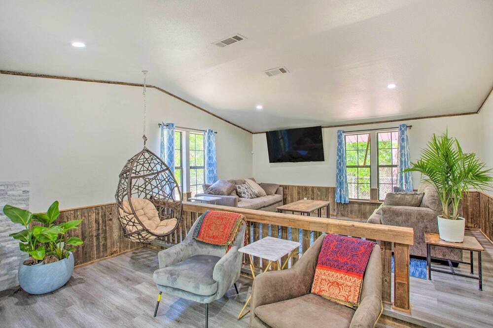 Photo of Bedroom in Quinlan