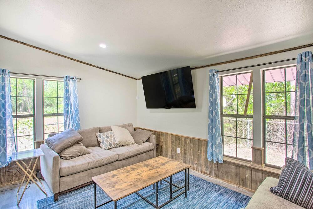 Photo of Bedroom in Quinlan