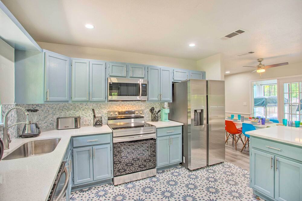 Photo of Kitchen in Quinlan