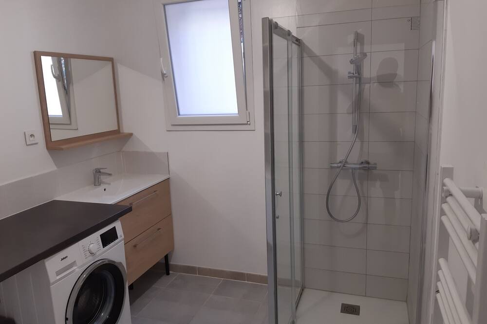 Photo of Bathroom in Villelaure