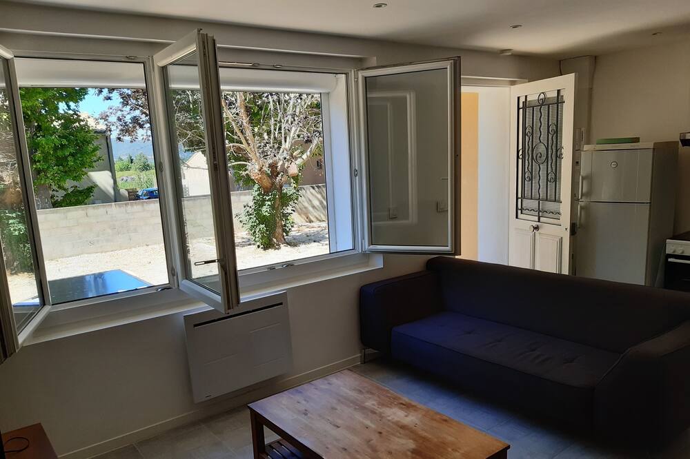 Photo of Livingroom in Villelaure