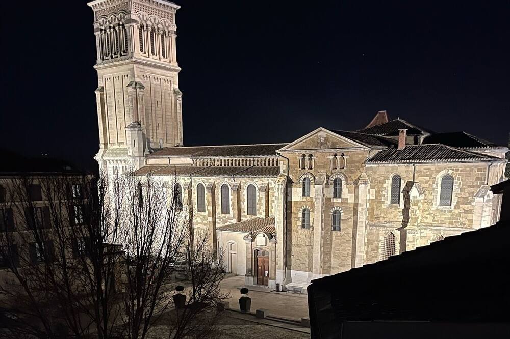 Photo of Outdoor in Valence