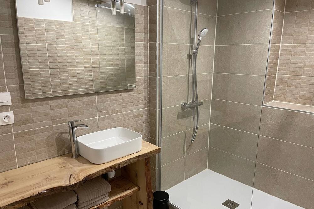 Photo of Bathroom in Valence