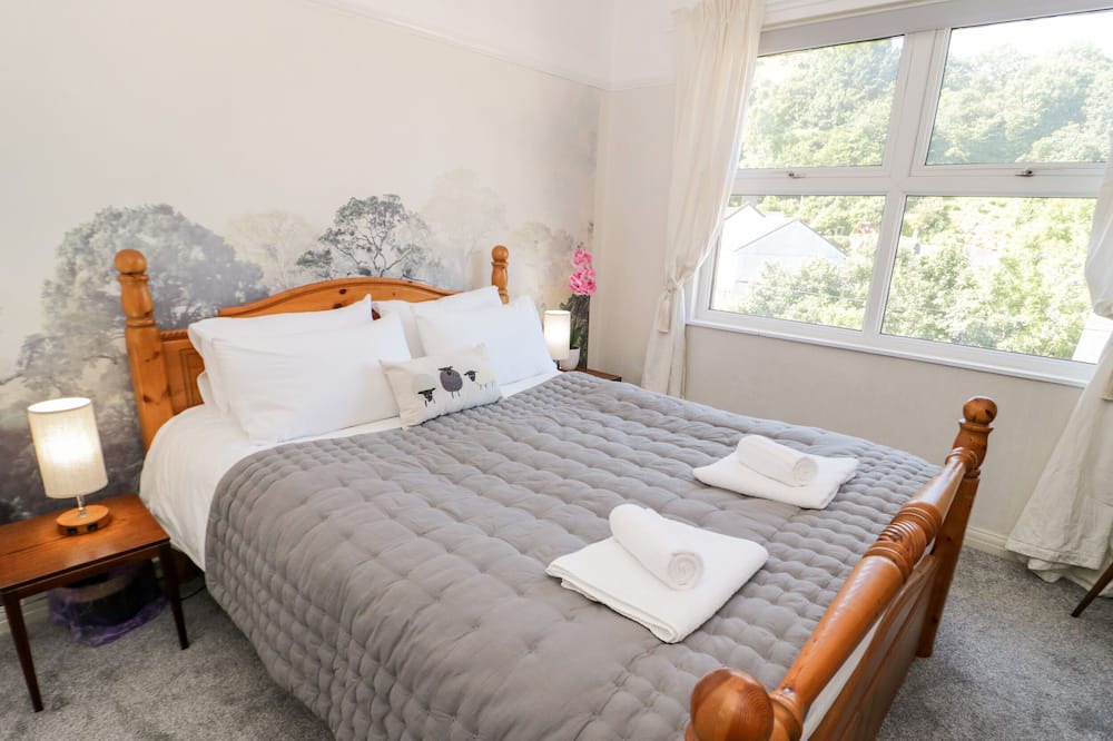 Photo of Bedroom in Llanfairfechan