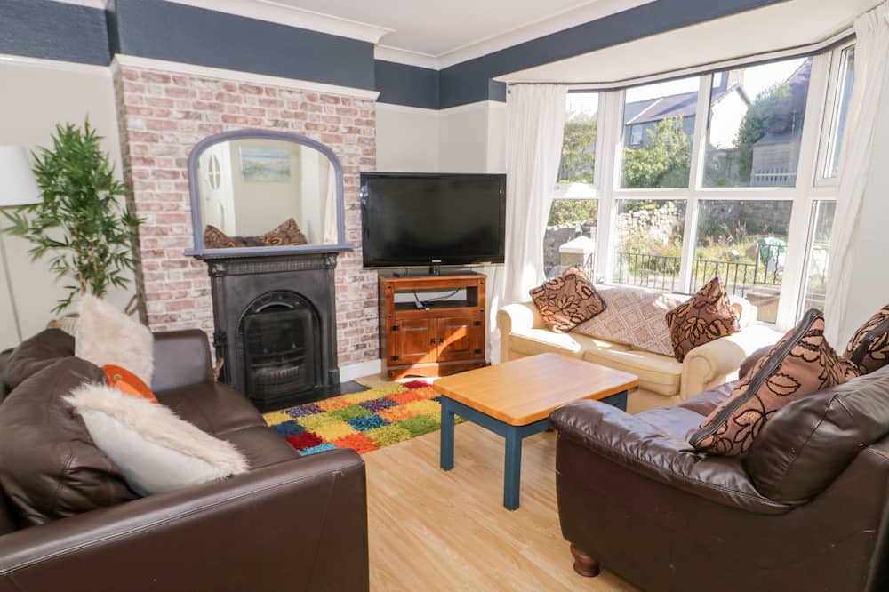 Photo of Livingroom in Llanfairfechan