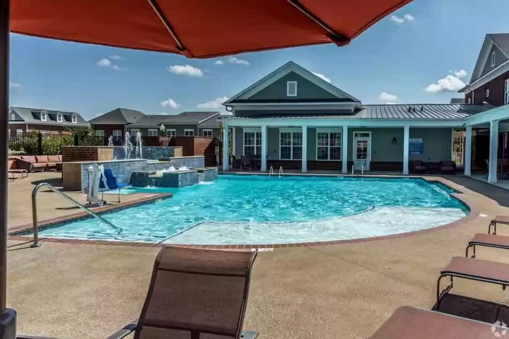 Photo of Outdoor in Collierville