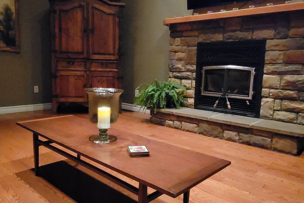 Photo of Livingroom in Bonnechere Valley