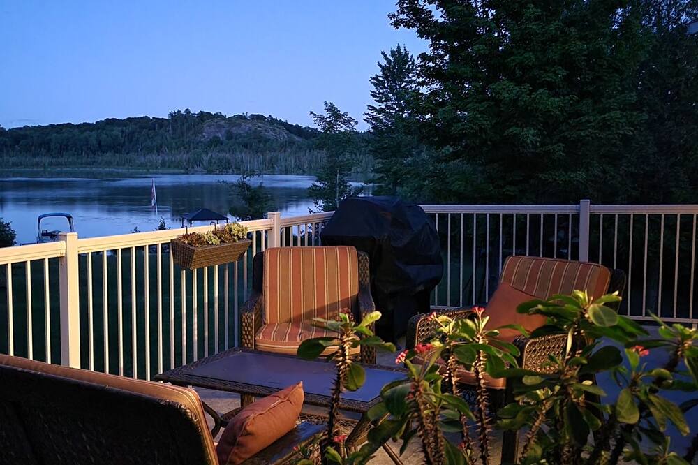 Photo of Patio Balcony in Bonnechere Valley