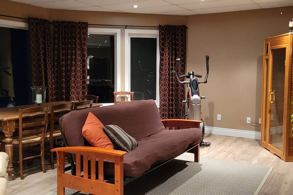 Photo of Livingroom in Bonnechere Valley