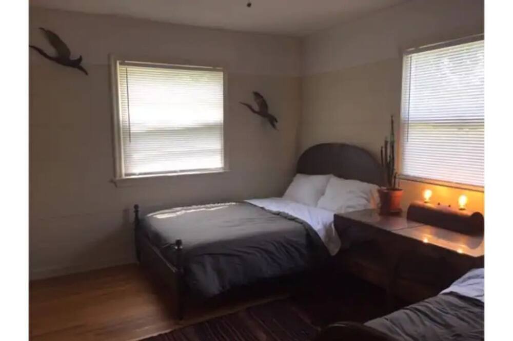 Photo of Bedroom in Cherry Street