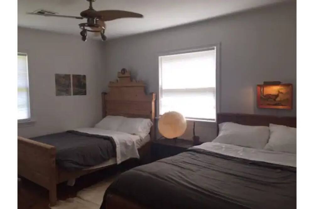 Photo of Bedroom in Cherry Street