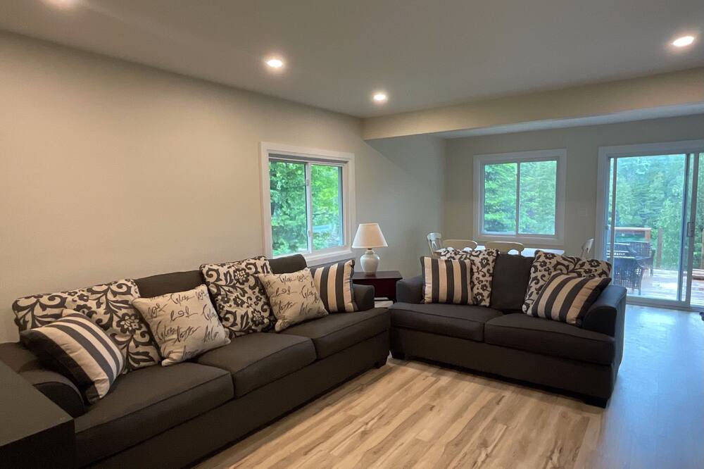 Photo of Livingroom in South Bruce Peninsula