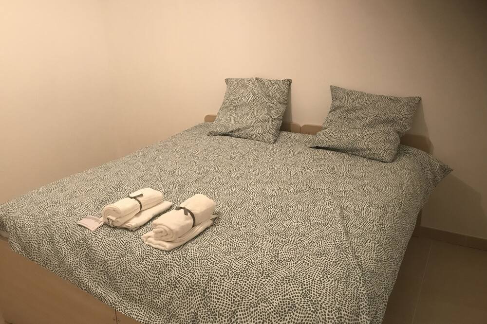Photo of Bedroom in Henouville