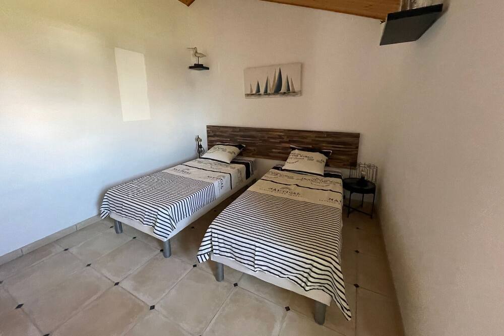 Photo of Bedroom in Bouin