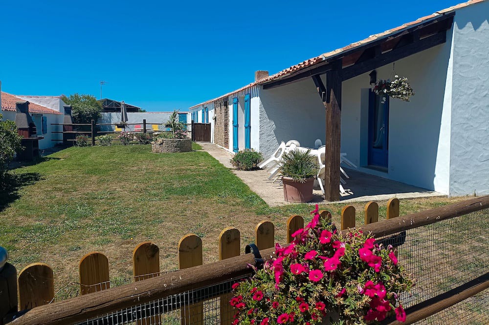 Photo of Outdoor in Bouin