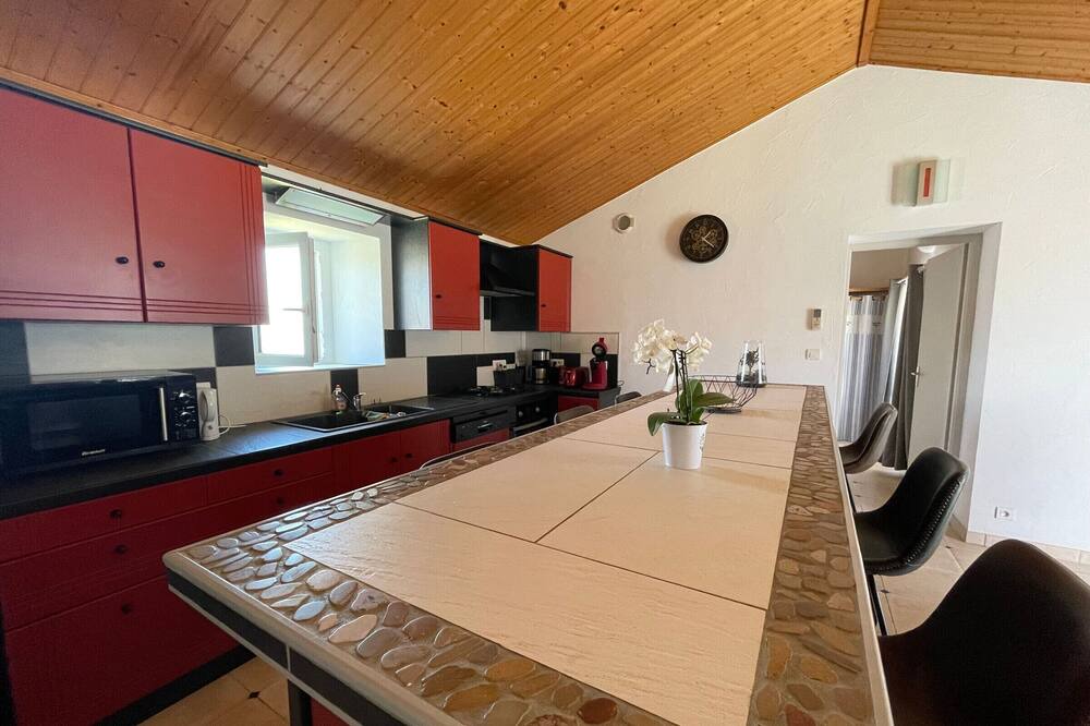 Photo of Kitchen in Bouin