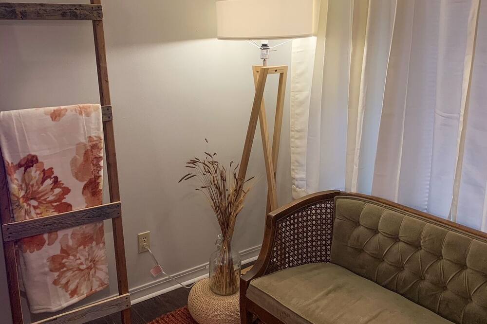 Photo of Livingroom in Carthage