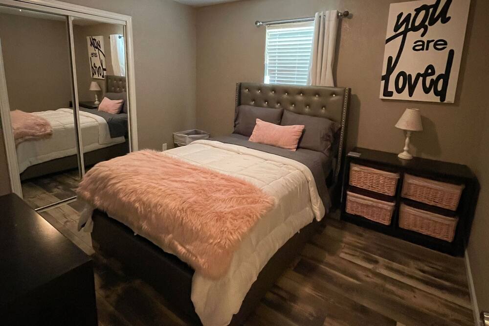 Photo of Bedroom in Wheatland