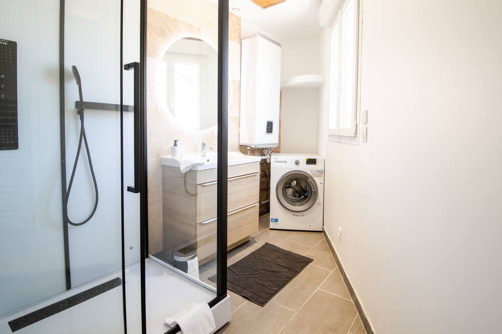 Photo of Bedroom in Blere