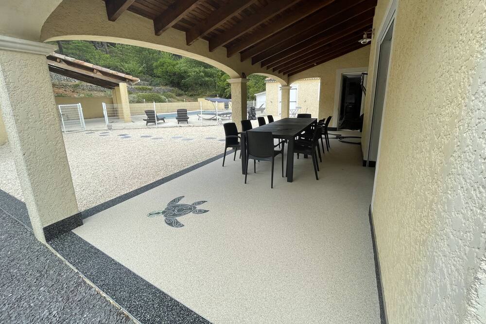 Photo of Patio Balcony in Banne