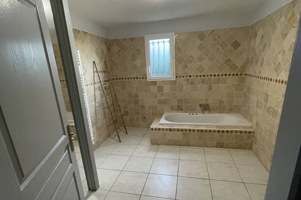 Photo of Bedroom in Banne