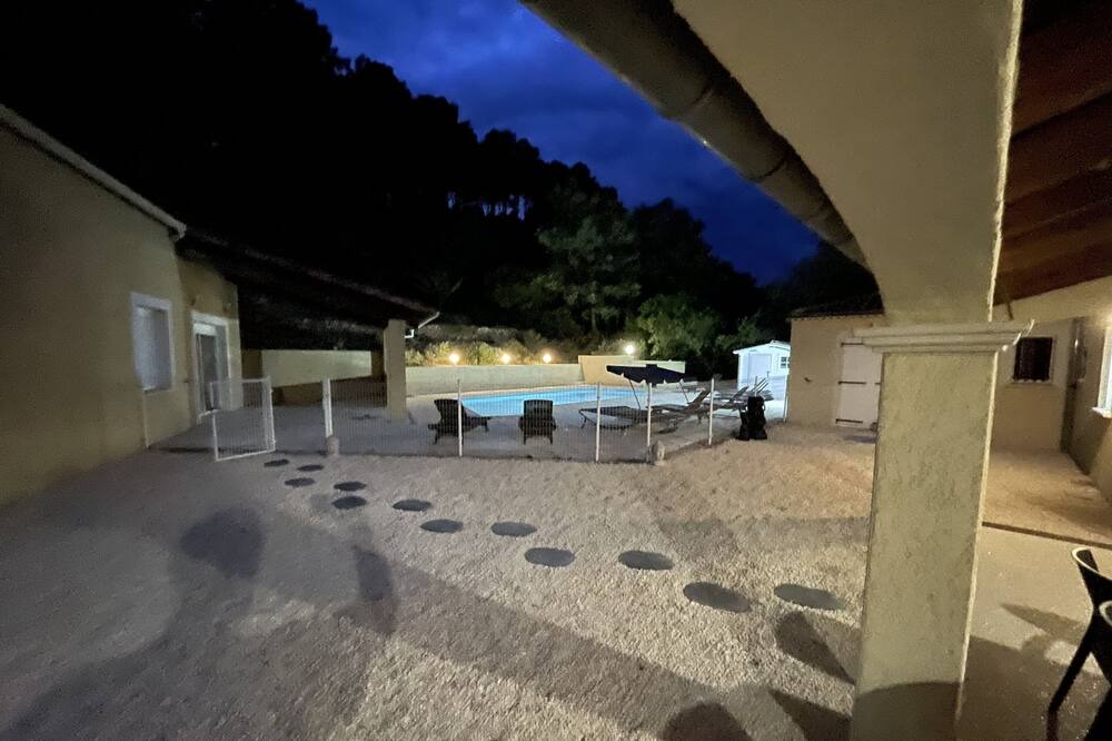 Photo of Patio Balcony in Banne