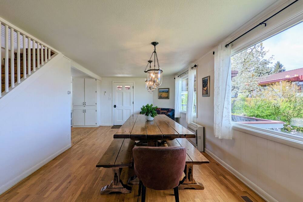 Photo of Others in Amity