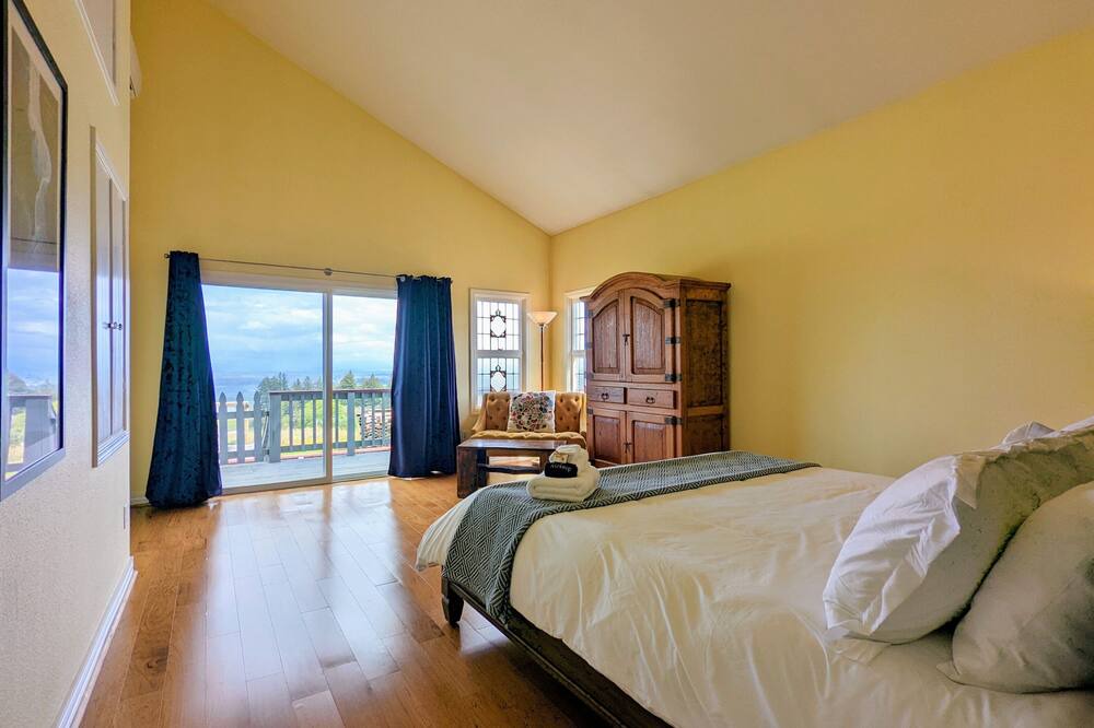 Photo of Bedroom in Amity