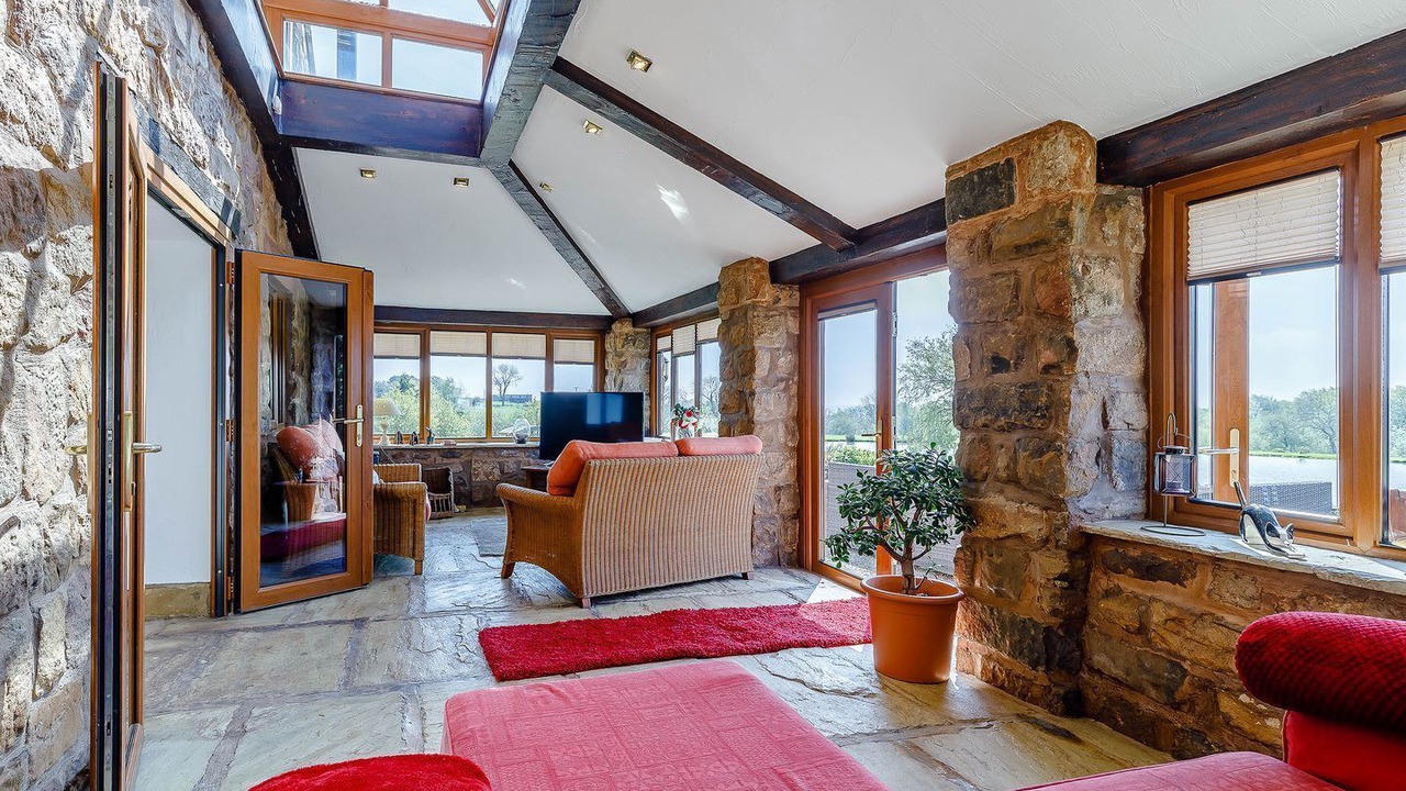 Photo of Livingroom in Endon