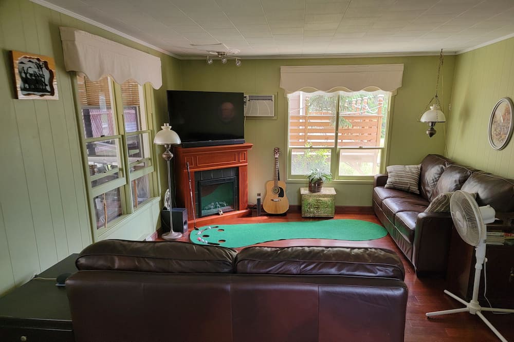 Photo of Livingroom in Wasagaming
