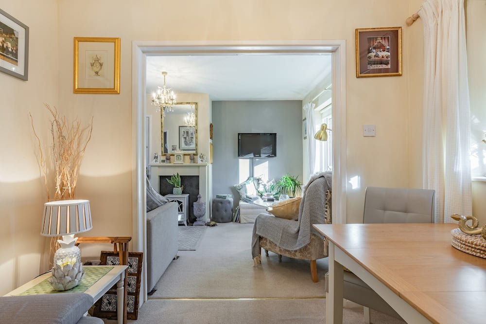 Photo of Livingroom in Moreton-in-Marsh