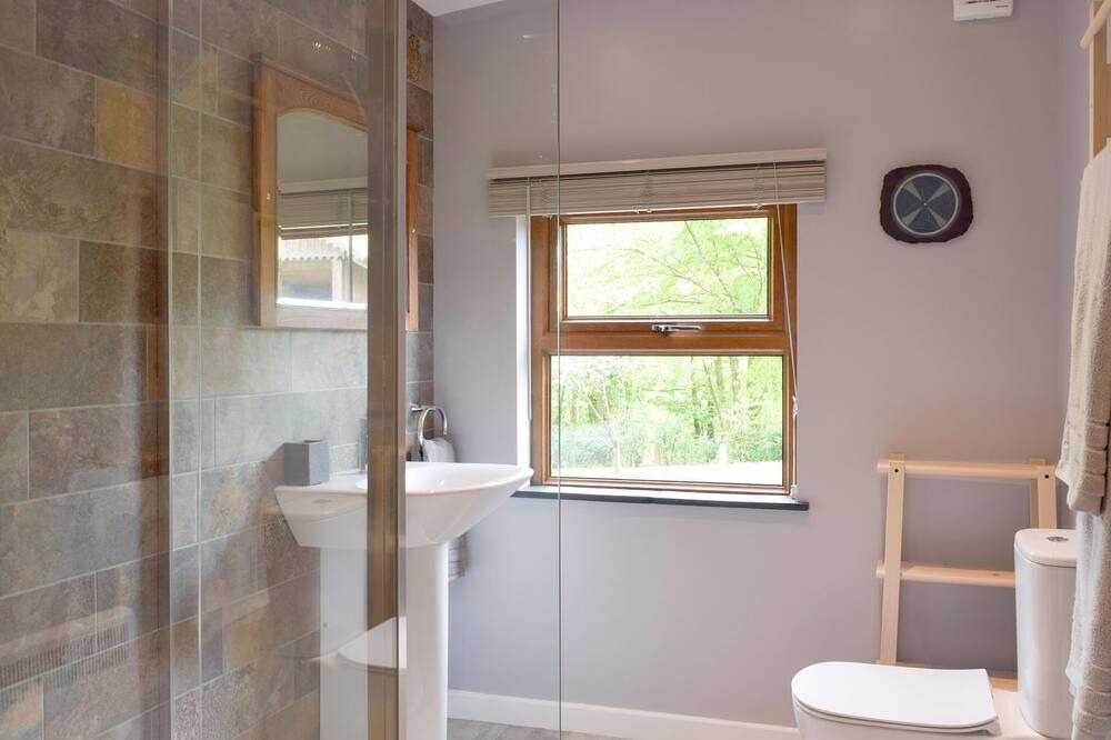 Photo of Bathroom in Pont-ar-gothi