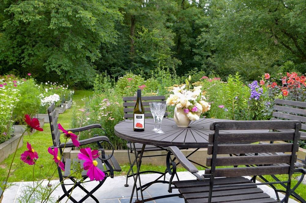 Photo of Patio Balcony in Pont-ar-gothi