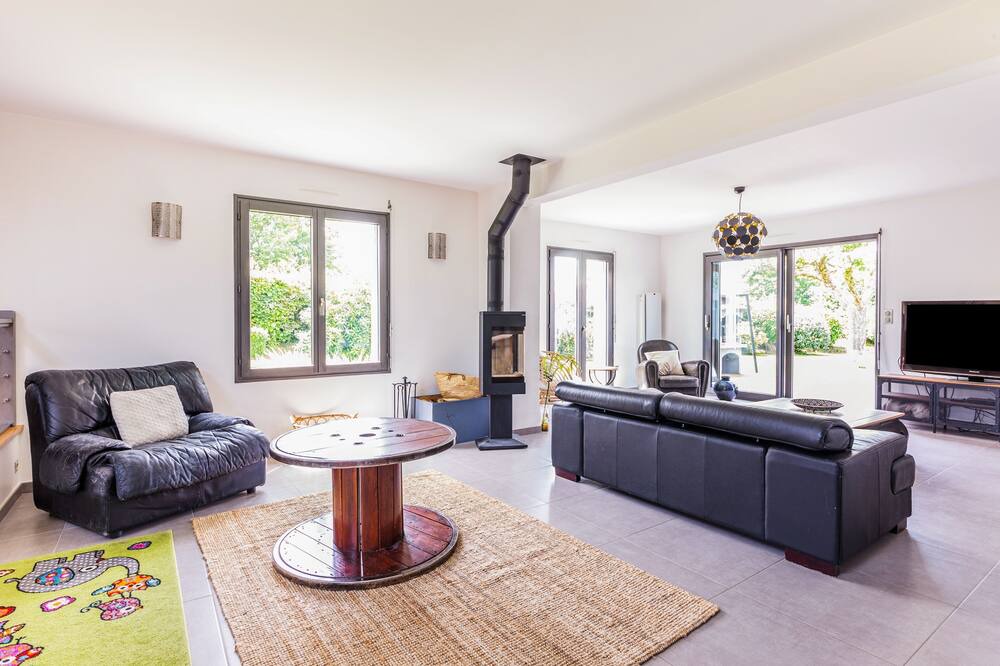 Photo of Livingroom in St-Jean-des-Champs