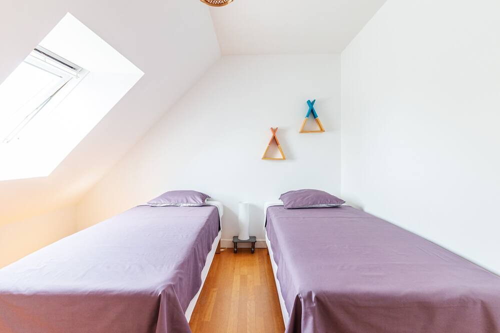 Photo of Bedroom in St-Jean-des-Champs