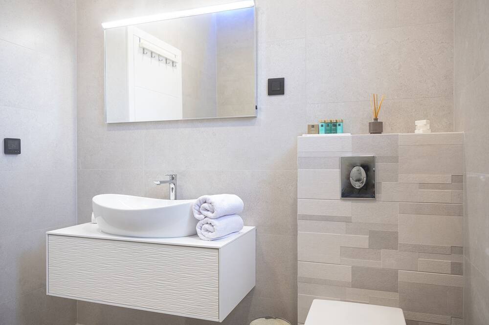 Photo of Bathroom in Cilipi