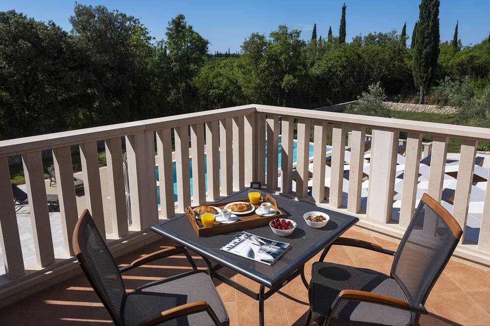 Photo of Patio Balcony in Cilipi