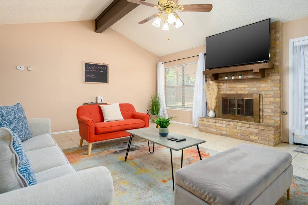 Photo of Livingroom in San Antonio