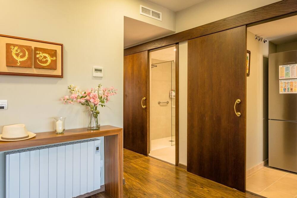 Photo of Bedroom in Albons