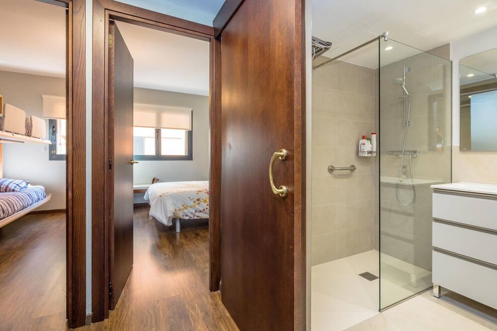 Photo of Bedroom in Albons