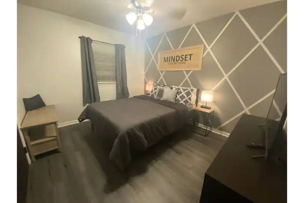 Photo of Bedroom in Hattiesburg