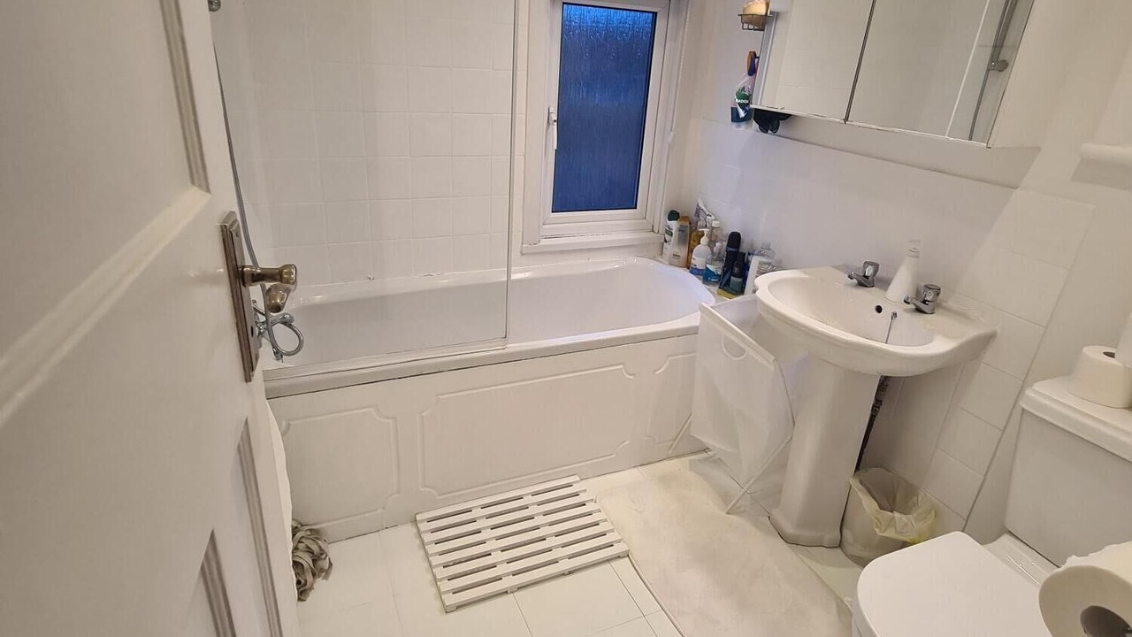 Photo of Others in Cheshunt