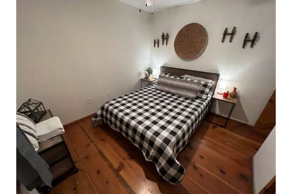 Photo of Bedroom in Hattiesburg
