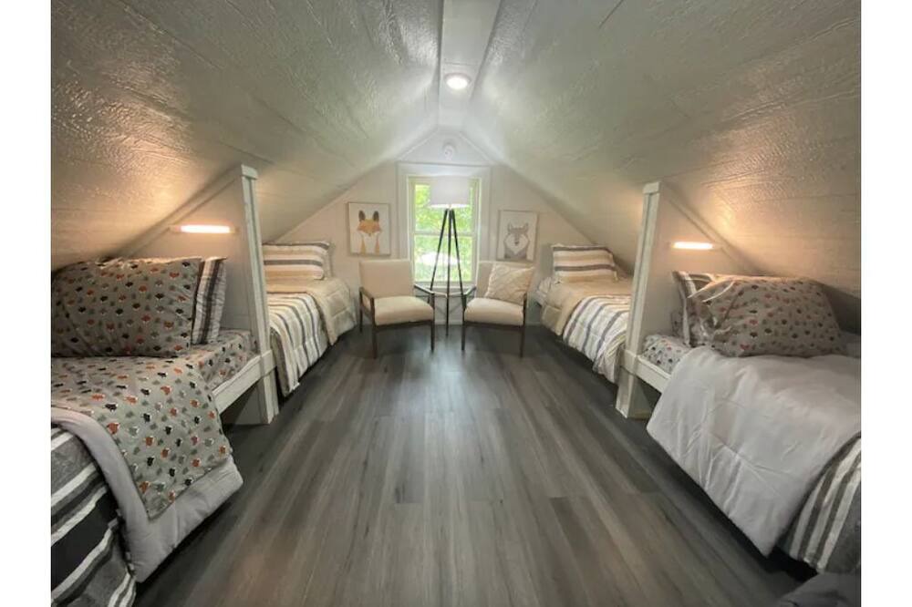 Photo of Bedroom in Hattiesburg