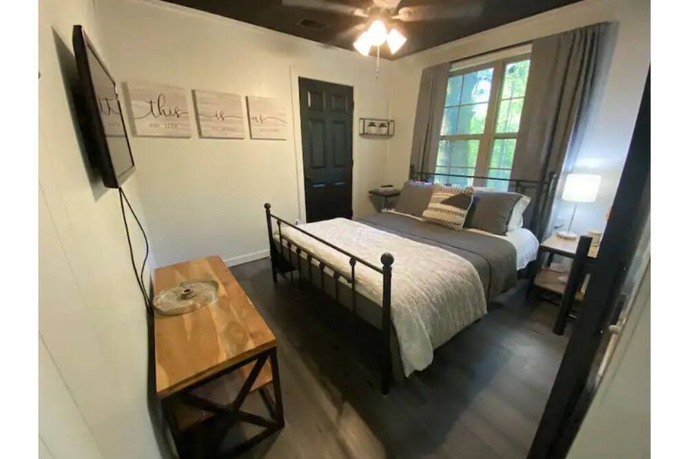 Photo of Bedroom in Hattiesburg