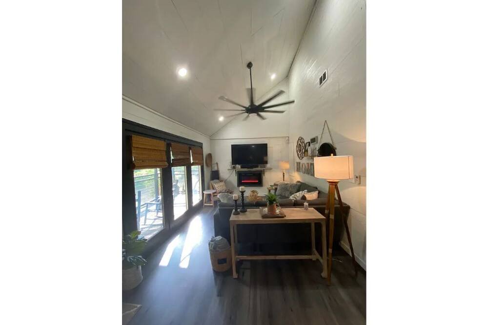 Photo of Bedroom in Hattiesburg