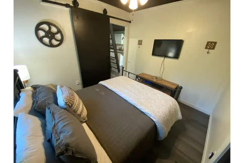 Photo of Bedroom in Hattiesburg