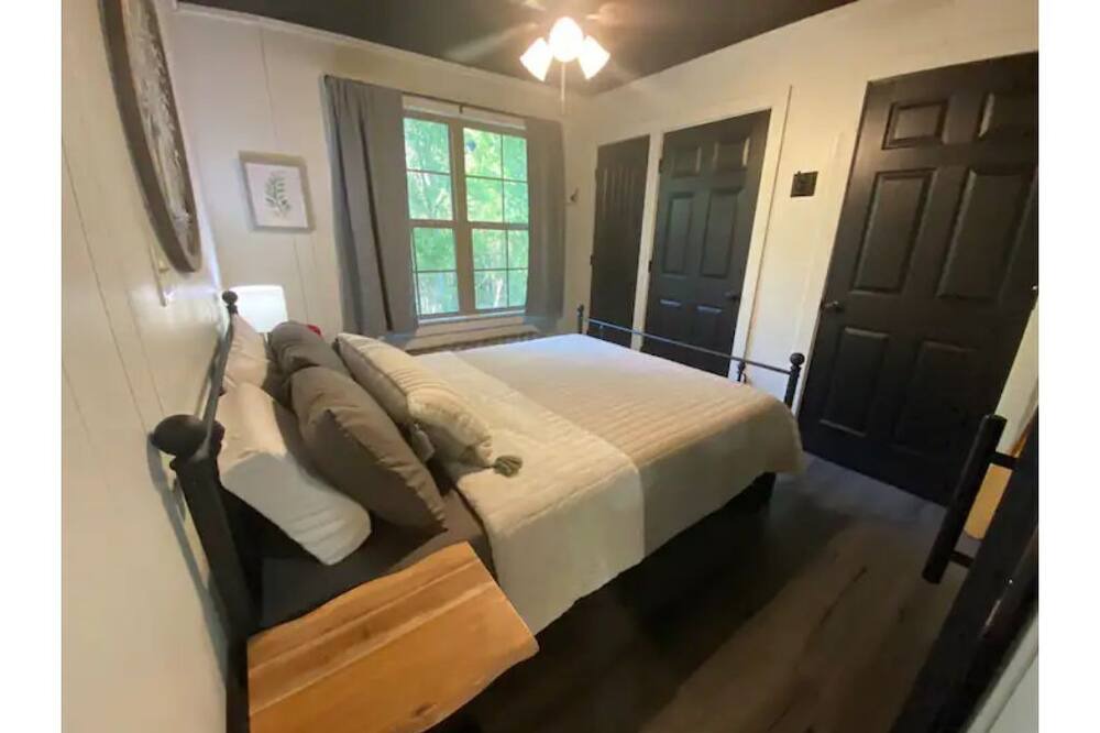 Photo of Bedroom in Hattiesburg